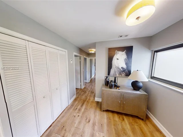 20298 NE 24th Ave, Miami FL 33180