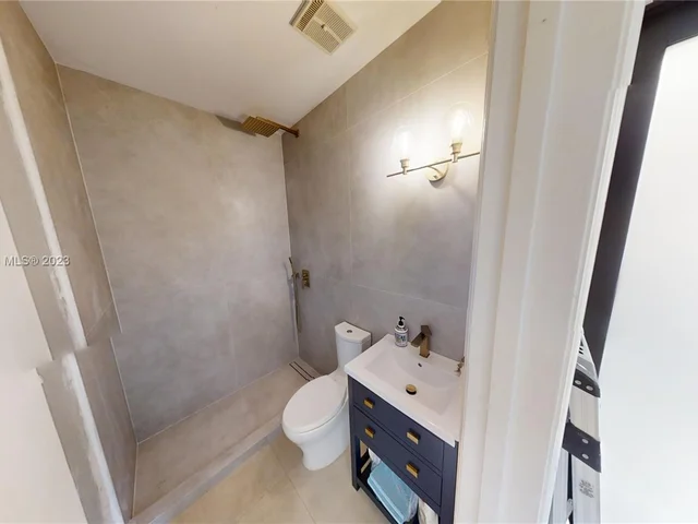 20298 NE 24th Ave, Miami FL 33180