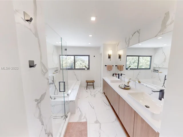 20298 NE 24th Ave, Miami FL 33180