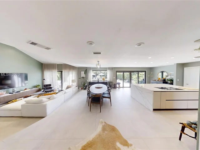 20298 NE 24th Ave, Miami FL 33180