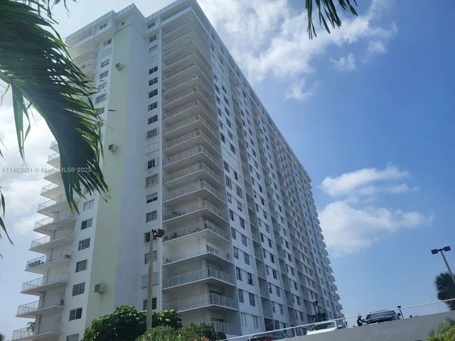 500 Bayview Dr, Sunny Isles Beach FL 33160