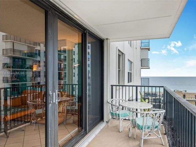 2101 S Ocean Dr # 1008, Hollywood FL 33019