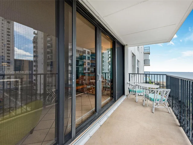 2101 S Ocean Dr # 1008, Hollywood FL 33019