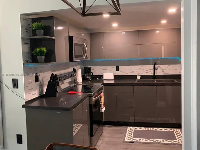 200 178th Dr # 706, Sunny Isles Beach FL 33160