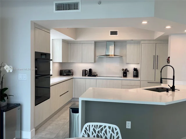 3301 NE 183rd St # 2509, Aventura FL 33160