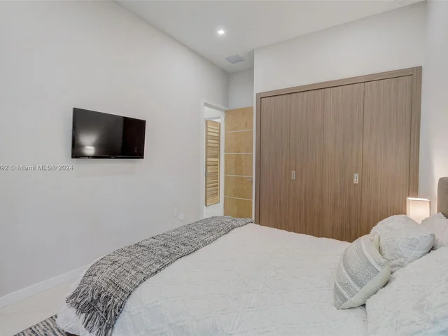 1780 CHUCUNANTAH RD, Miami FL 33133