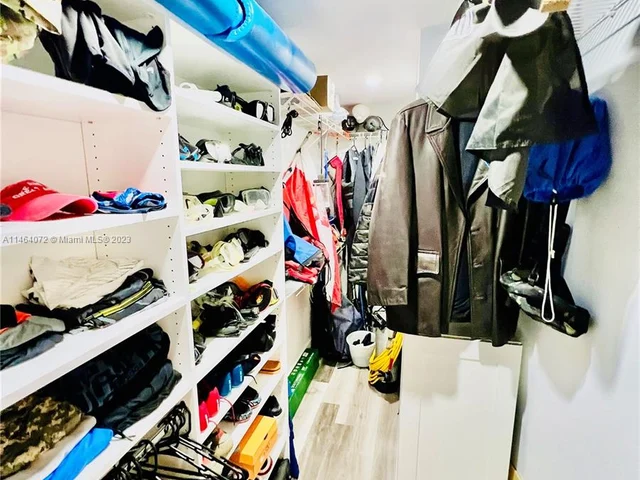 13499 Biscayne Blvd, North Miami FL 33181