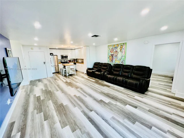 13499 Biscayne Blvd, North Miami FL 33181