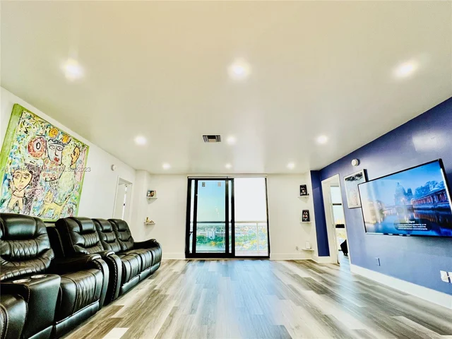 13499 Biscayne Blvd, North Miami FL 33181