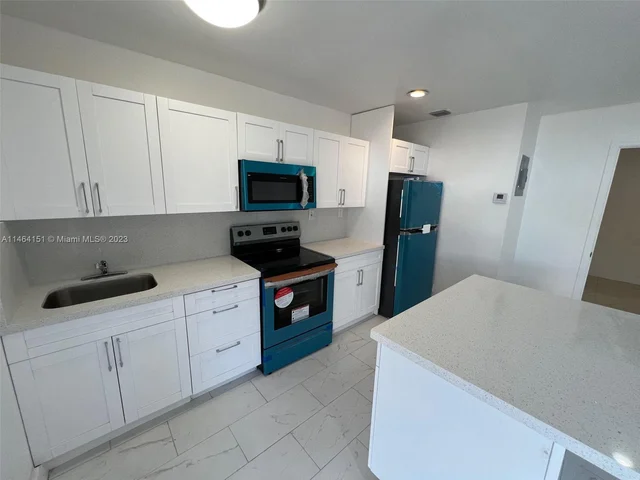 212 SW 22nd St # 4, Fort Lauderdale FL 33315