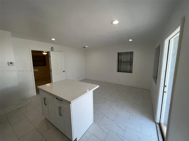 212 SW 22nd St # 4, Fort Lauderdale FL 33315