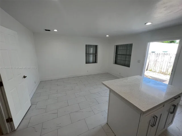 212 SW 22nd St # 4, Fort Lauderdale FL 33315