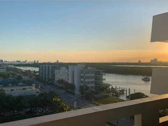 3111 N Ocean Dr # 811, Hollywood FL 33019