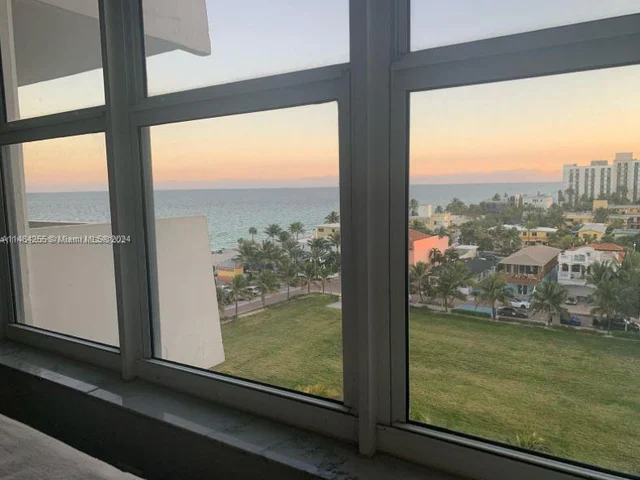3111 N Ocean Dr # 811, Hollywood FL 33019