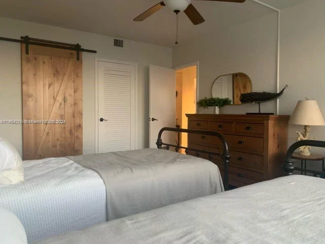 3111 N Ocean Dr # 811, Hollywood FL 33019