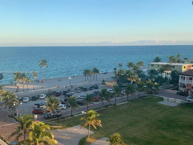 3111 N Ocean Dr # 811, Hollywood FL 33019