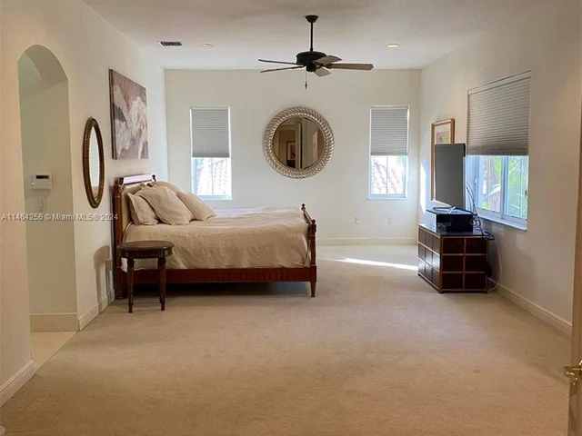 1597 Mariner Way, Hollywood FL 33019