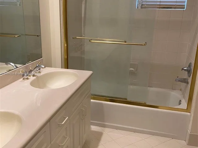 1597 Mariner Way, Hollywood FL 33019