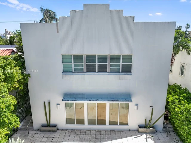 935 Euclid Ave # 4, Miami Beach FL 33139