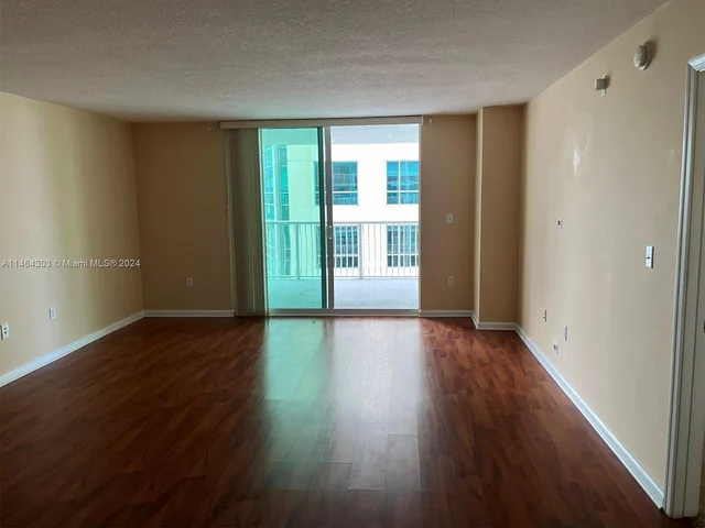 1200 Brickell Bay Dr # 3314, Miami FL 33131