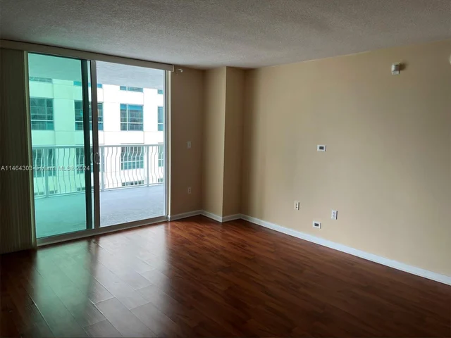 1200 Brickell Bay Dr # 3314, Miami FL 33131