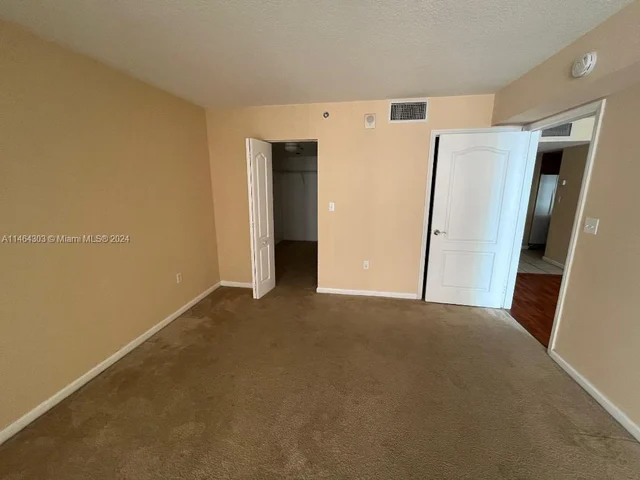 1200 Brickell Bay Dr # 3314, Miami FL 33131