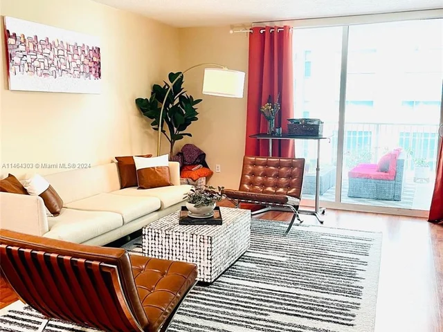 1200 Brickell Bay Dr # 3314, Miami FL 33131