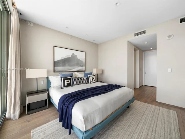 10203 Collins Ave # 2101, Bal Harbour FL 33154