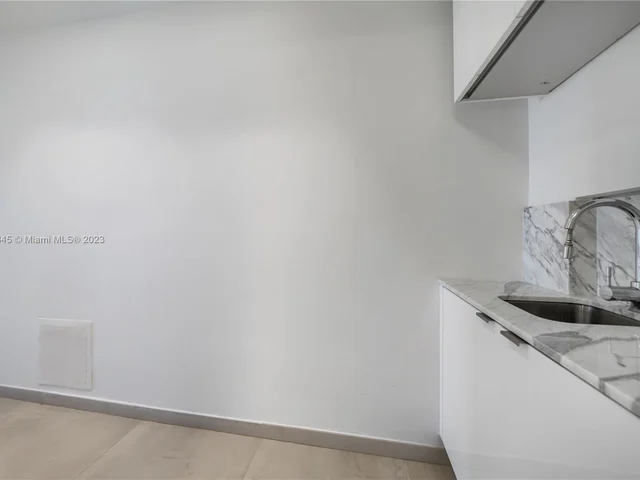 10203 Collins Ave # 2101, Bal Harbour FL 33154