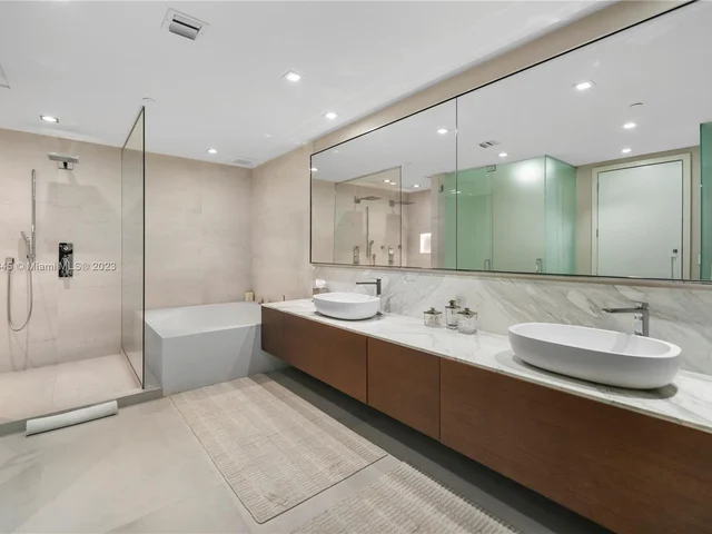 10203 Collins Ave # 2101, Bal Harbour FL 33154