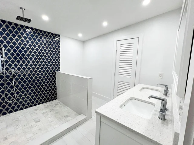 2361 SW 10 # 0, Miami FL 33135