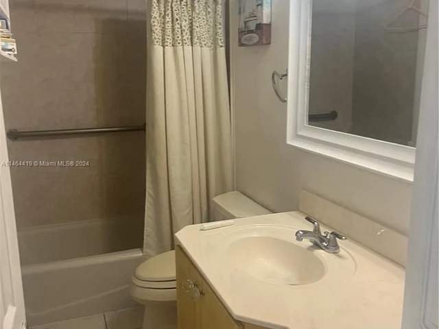 2851 Leonard Dr # J414, Aventura FL 33160