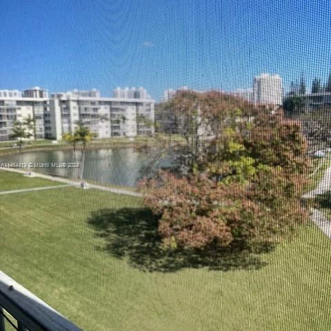 2851 Leonard Dr # J414, Aventura FL 33160