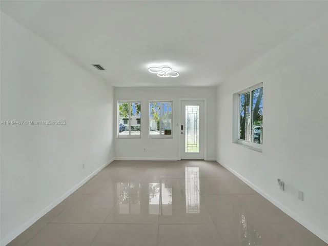 1607 Moffett St, Hollywood FL 33020