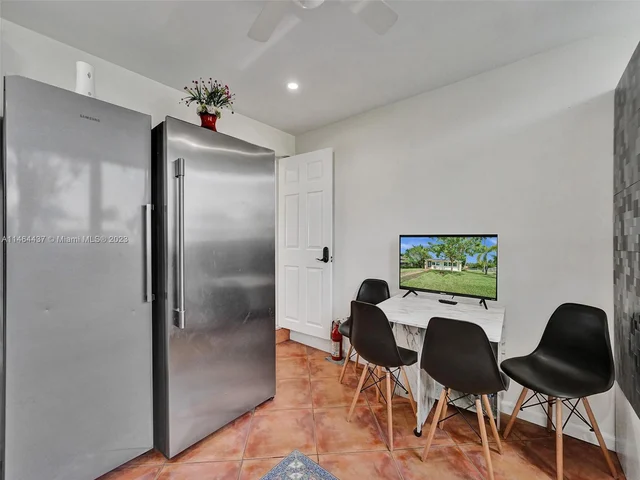 1607 Moffett St, Hollywood FL 33020