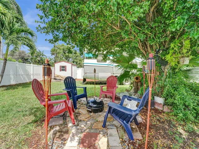 1607 Moffett St, Hollywood FL 33020