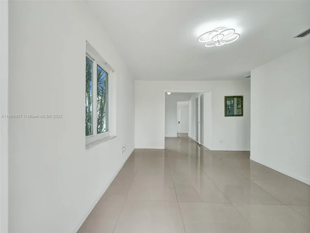 1607 Moffett St, Hollywood FL 33020