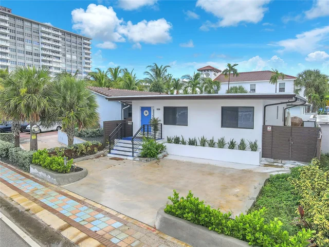 2911 N Ocean Dr, Hollywood FL 33019