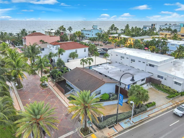 2911 N Ocean Dr, Hollywood FL 33019