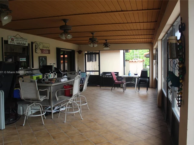 19471 SW 198, Miami FL 33187