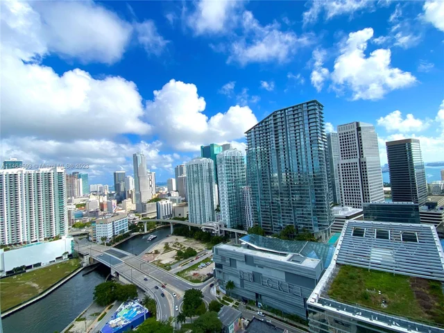 88 SW 7th St # 2709, Miami FL 33130