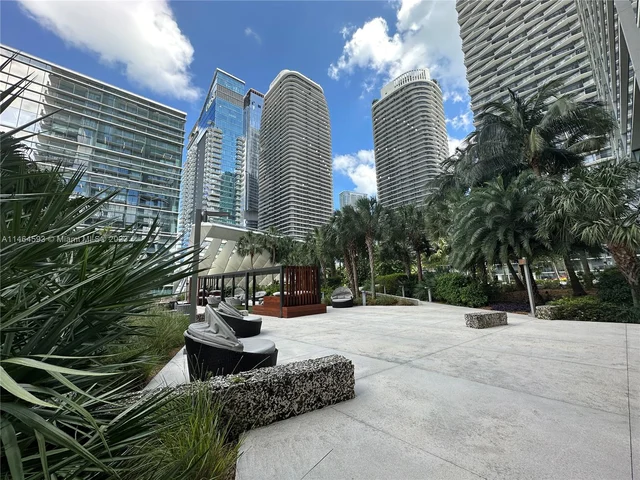 88 SW 7th St # 2709, Miami FL 33130