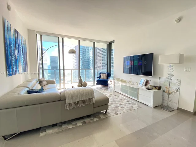 88 SW 7th St # 2709, Miami FL 33130