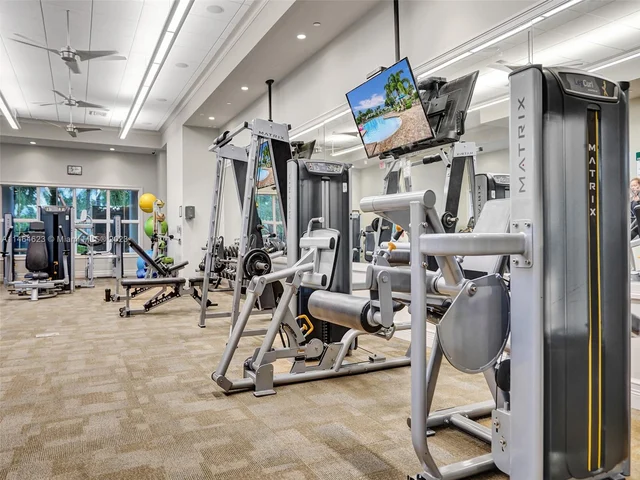 3813 Greenway Dr, Hollywood FL 33021