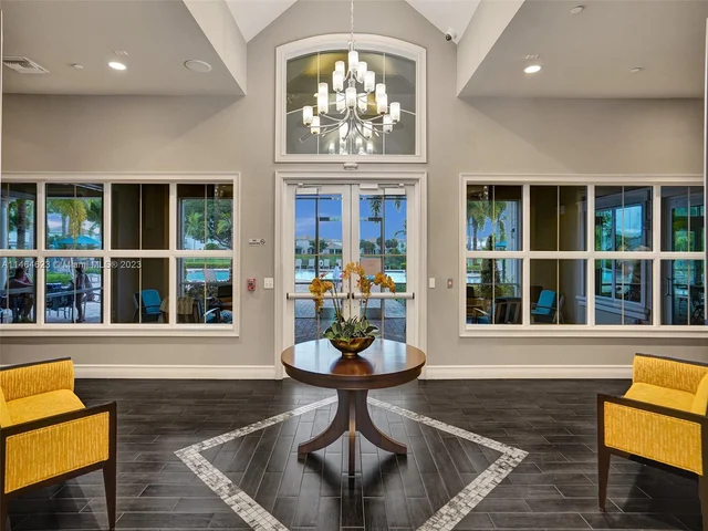 3813 Greenway Dr, Hollywood FL 33021