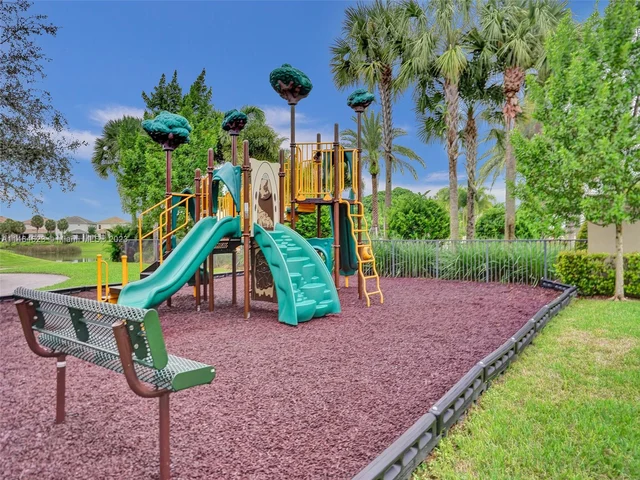 3813 Greenway Dr, Hollywood FL 33021