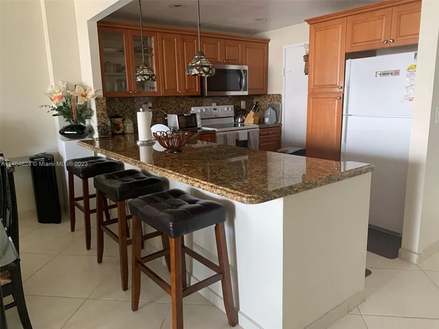 3725 S Ocean Dr # 1217, Hollywood FL 33019