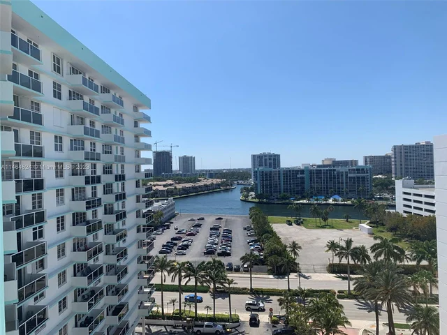 3725 S Ocean Dr # 1217, Hollywood FL 33019