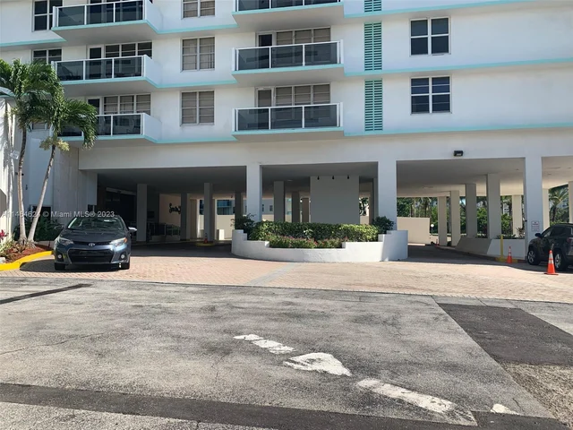 3725 S Ocean Dr # 1217, Hollywood FL 33019