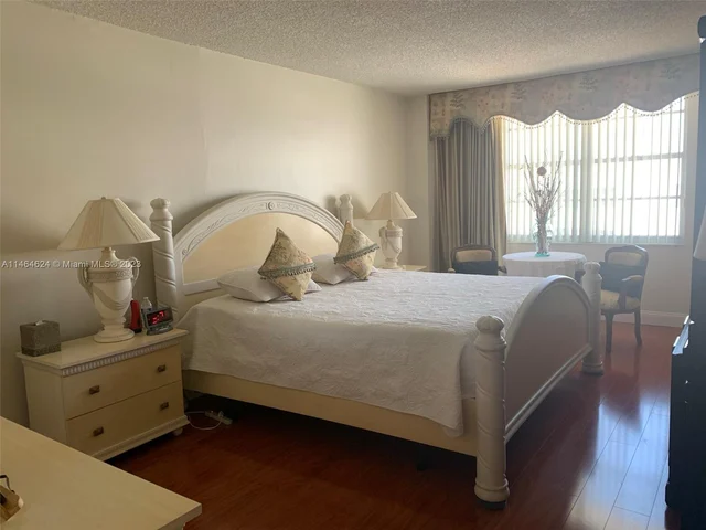 3725 S Ocean Dr # 1217, Hollywood FL 33019